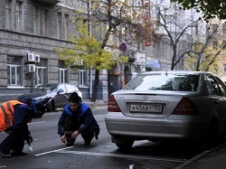На дорогах Москвы появится синяя разметка
